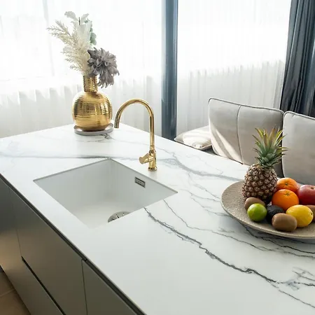 Dedaj - Penthouse Auri Apartament