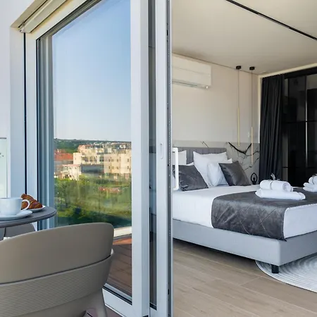 Dedaj - Penthouse Auri Apartament *